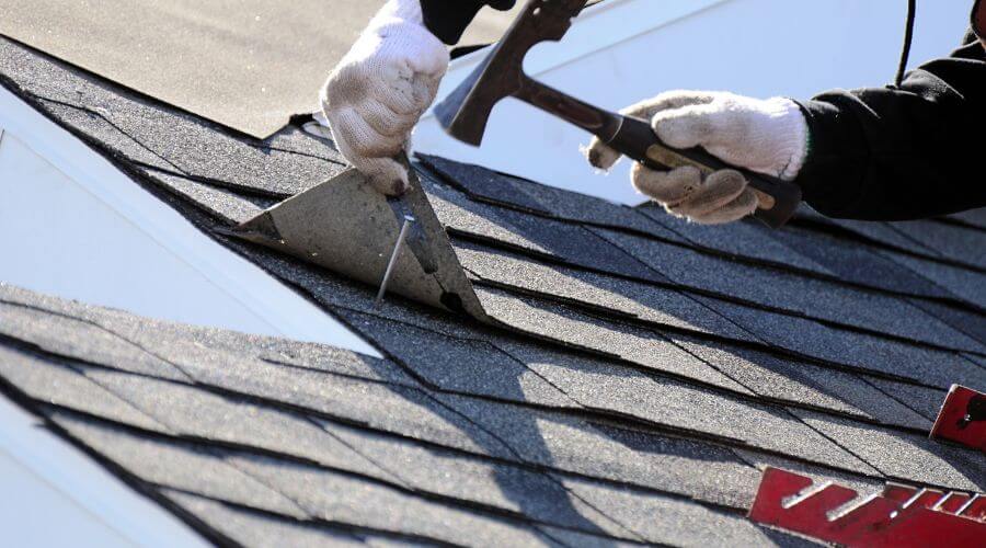 Professional residential roofers in Lomira, WI